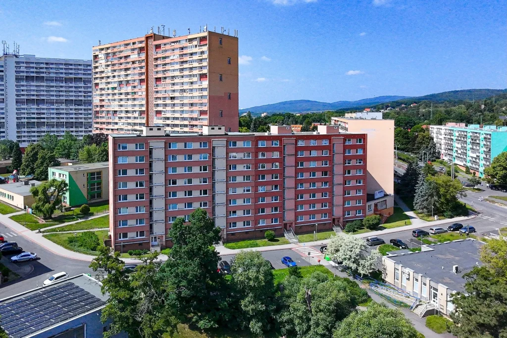 Jaká je situace na realitním trhu v Chomutově v polovině letošního roku?