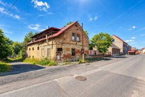 Prodej dvou staveb s pozemkem 765 m² – Údlice u Chomutova